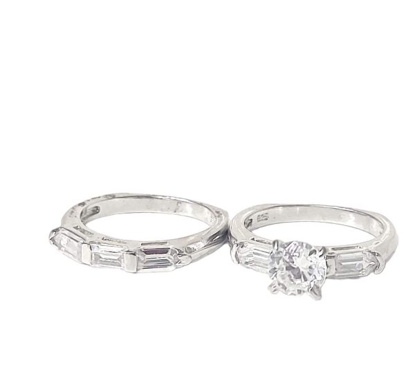 JACKET ESTILO CUADRADO CON CIRCONIAS ALARGADAS Y ANILLO CON UNA CIRCONIA REDONDA EN EL CENTRO # 6 1-05996 3 JACKET ESTILO CUADRADO CON CIRCONIAS ALARGADAS Y ANILLO CON UNA CIRCONIA REDONDA EN EL CENTRO # 6 1-05996 - Imagen 2