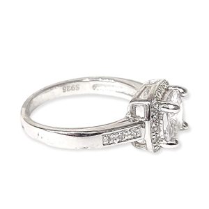 ANILLO CON CIRCONIA CUADRADA CON MICROCIRCONIA 1-07781
