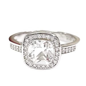 ANILLO CIRCONIA CUADRADA BLANCA CON CIRCONIAS ALREDEDOR 1-11640