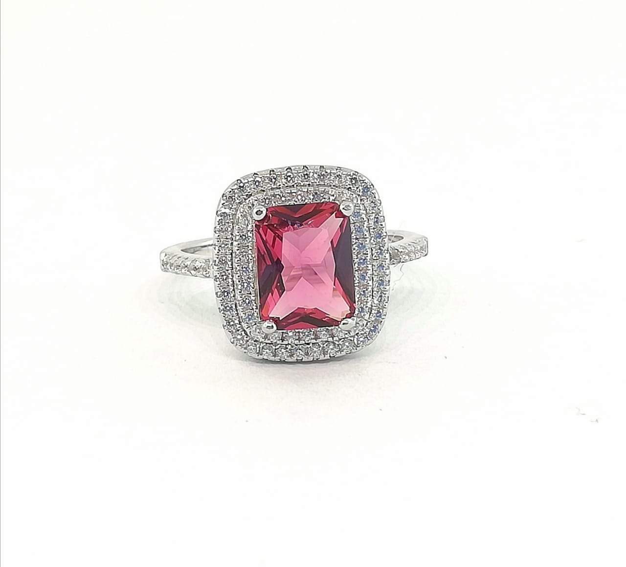 ANILLO CIRCONIA FUCSIA CON FORMA DE RECTANGULO CON 2 FILAS DE CIRCONIAS BLANCAS 1-11698 2 ANILLO CIRCONIA FUCSIA CON FORMA DE RECTANGULO CON 2 FILAS DE CIRCONIAS BLANCAS 1-11698