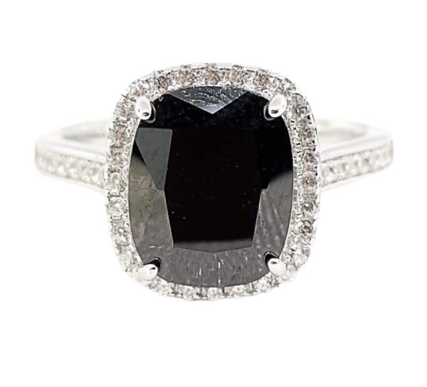 ANILLO CON CIRCONIA NEGRA DIAMANTADA CON CIRCONIAS ALREDEDOR DE LA CIRCONIA Y ALREDEDOR DE LA MONTOURA 1-11699 2 ANILLO CON CIRCONIA NEGRA DIAMANTADA CON CIRCONIAS ALREDEDOR DE LA CIRCONIA Y ALREDEDOR DE LA MONTOURA 1-11699