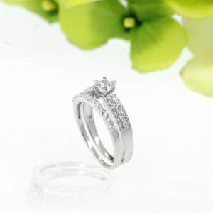 JUEGO DE ANILLO CON CIRCONIA REDONDA 2 FILAS DE CIRCONIAS CON ARGOLLA CON UNA FILA DE CIRCONIAS 1-10151