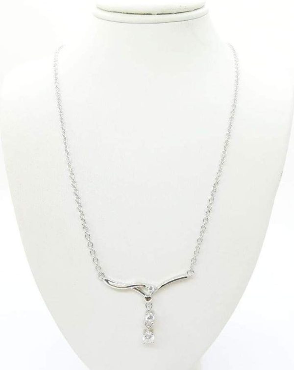 GARGANTILLA CON DIJE ENTRELAZADO Y CIRCONIA CON 2 CIRCONIAS GRANDES AL FINAL 1-11813 2 GARGANTILLA CON DIJE ENTRELAZADO Y CIRCONIA CON 2 CIRCONIAS GRANDES AL FINAL 1-11813