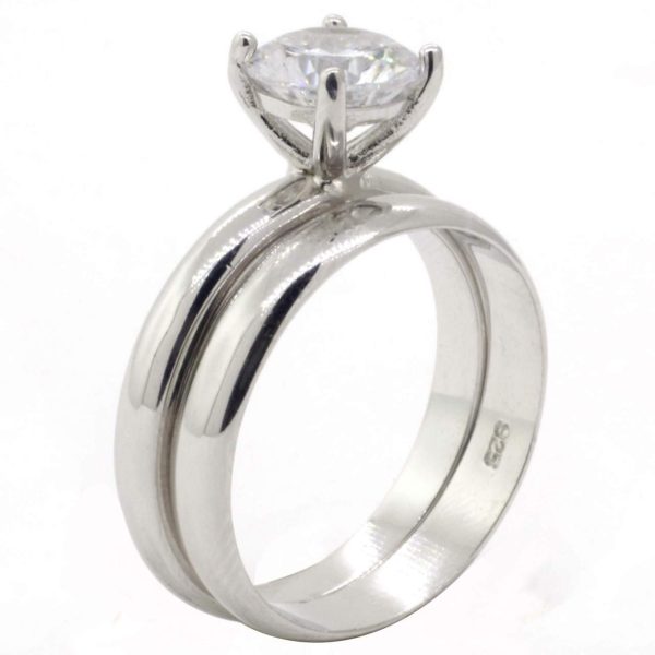 JACKET ANILLO LISO GRUESO CON UNA CIRCONIA GRANDE Y ARGOLLA LISA 1-08126 2 JACKET ANILLO LISO GRUESO CON UNA CIRCONIA GRANDE Y ARGOLLA LISA 1-08126