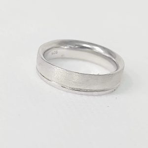 ARGOLLA GRUESA LISA CON UNA LINEA PARA DAMA 1-09754