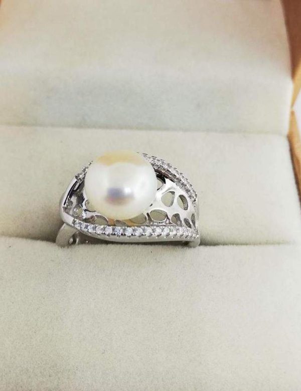 ANILLO DE PERLA DE RIO CON BASE DE PLATA CALADA Y CIRCONIAS ALREDEDOR 1-11339 2 ANILLO DE PERLA DE RIO CON BASE DE PLATA CALADA Y CIRCONIAS ALREDEDOR 1-11339