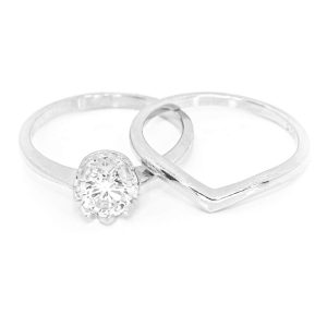 ANILLO JACKET CON CIRCONOIA REDONDA BLANCA EN MONTURA DE CORONITA CON ARGOLLA LISA 1-12454