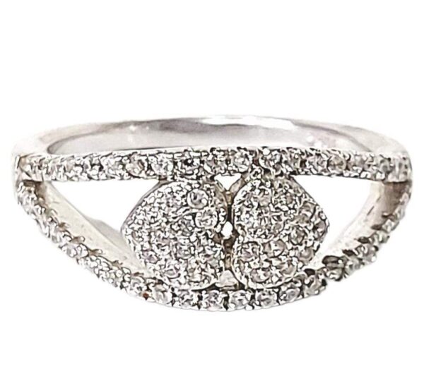 ANILLO CON DOS FILAS A LOS LADOS Y DOS CORAZONES UNIDOS EN EL CENTRO DE MICRO CIRCONIAS #8 1-05956 2 ANILLO CON DOS FILAS A LOS LADOS Y DOS CORAZONES UNIDOS EN EL CENTRO DE MICRO CIRCONIAS #8 1-05956